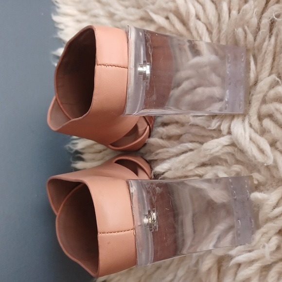 BcbgMaxAzria heels - Picture 4 of 15